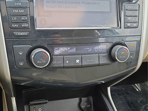 Used 2015 Nissan Altima 2.5 SV w/ Convenience Package image 28