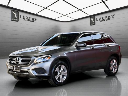 Used 2018 Mercedes-Benz GLC 300 4MATIC image 8