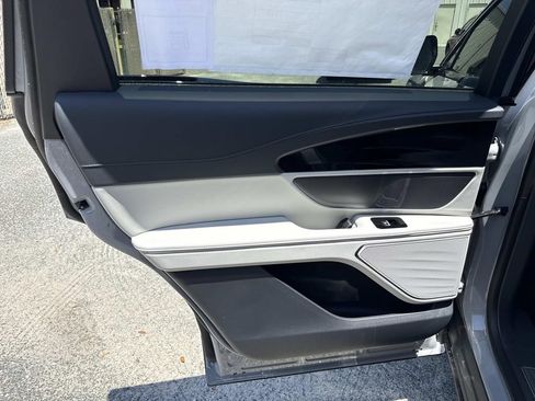 New 2026 Lincoln Nautilus Premier AWD/4WD image 14