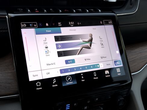 Used 2021 Jeep Grand Cherokee L Summit w/ Luxury Tech Group V image 21