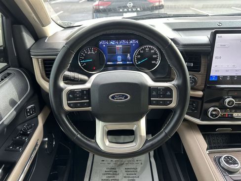 Used 2023 Ford Expedition Limited image 14