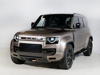 Used 2025 Land Rover Defender 110 AWD/4WD video 1