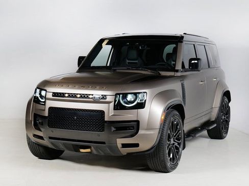 Used 2025 Land Rover Defender 110 AWD/4WD image 1