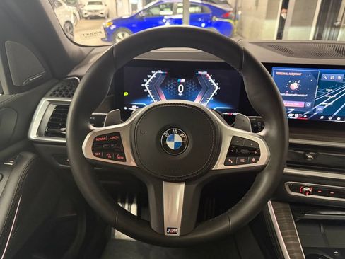 Used 2024 BMW X5 xDrive40i w/ M Sport Package AWD/4WD image 11