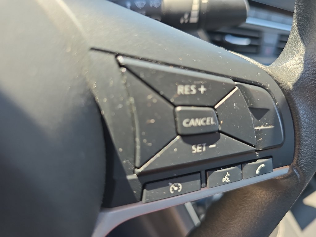 Used 2025 Nissan Altima 2.5 SV FWD image 17