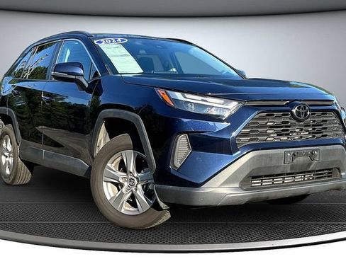 Used 2024 Toyota RAV4 XLE FWD image 3