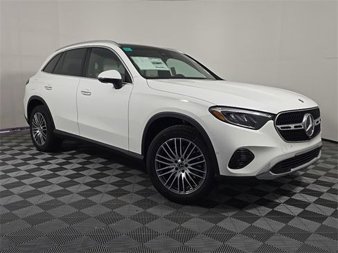 Used 2026 Mercedes-Benz GLC 300 4MATIC image 9