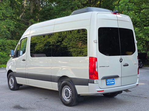 Used 2022 Mercedes-Benz Sprinter 2500 image 5