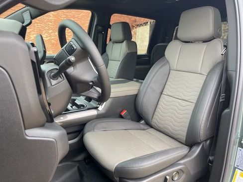New 2026 Chevrolet Silverado 2500 ZR2 AWD/4WD image 18