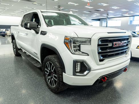 Used 2019 GMC Sierra 1500 AT4 w/ AT4 Premium Package AWD/4WD image 3
