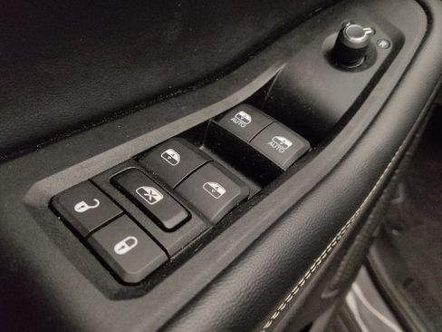 Used 2022 Jeep Grand Cherokee Limited 4xe image 27