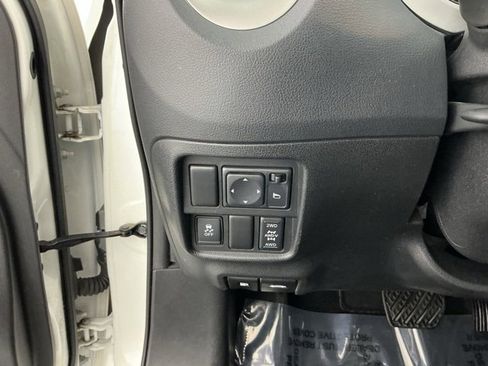 Used 2016 Nissan Juke SL image 26