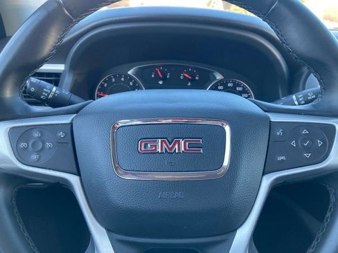 Used 2023 GMC Acadia SLT image 20