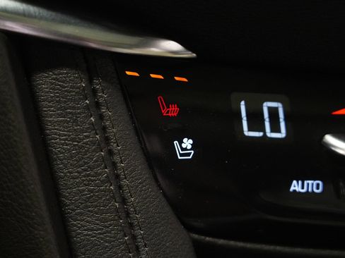 Used 2023 Cadillac XT5 Sportv w/ Technology Package AWD/4WD image 25