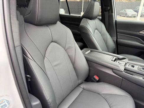 New 2026 Toyota Grand Highlander AWD Hybrid image 18