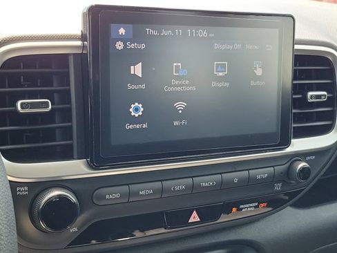 Used 2022 Hyundai Venue SE w/ Cargo Package FWD image 24