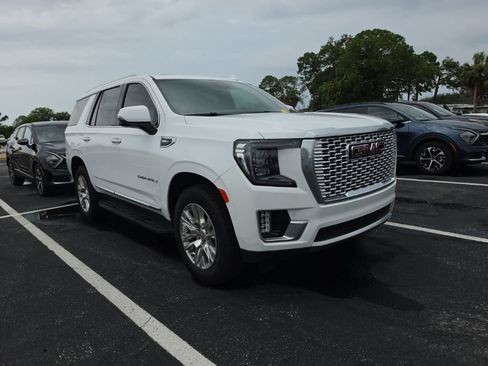 Used 2024 GMC Yukon Denali RWD image 3