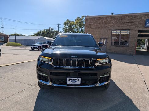 Used 2024 Jeep Grand Cherokee L Limited w/ Luxury Tech Group II AWD/4WD image 3