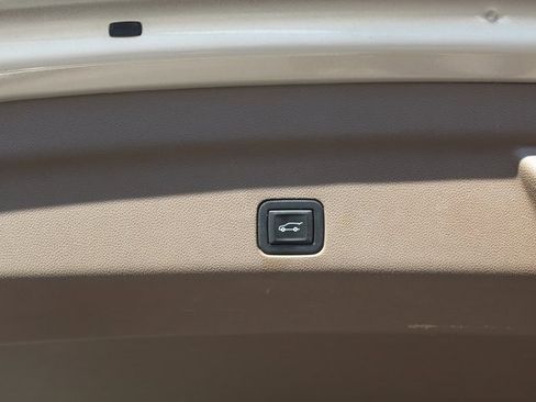 Used 2021 GMC Yukon Denali w/ Advanced Technology Package image 10