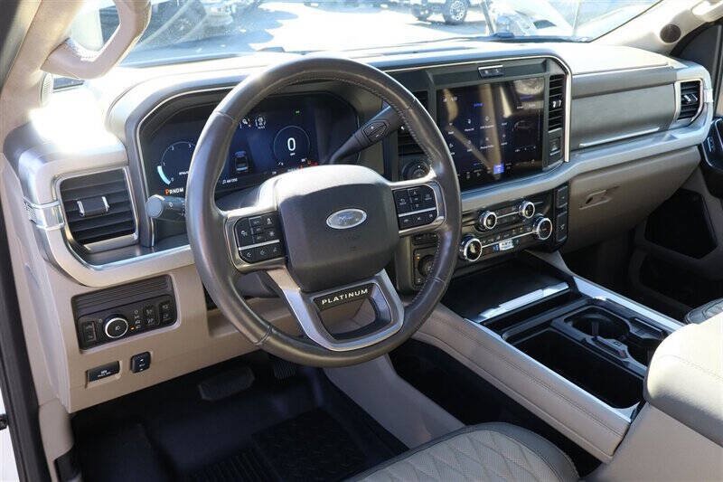 Used 2025 Ford F350 Platinum w/ Platinum Plus Package AWD/4WD image 19