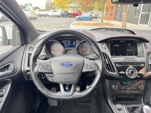 Used 2017 Ford Focus RS AWD/4WD image 14