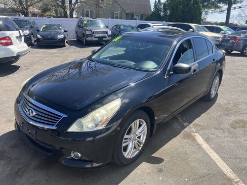 Used 2011 INFINITI G37 x Sedan w/ Premium Pkg image 2