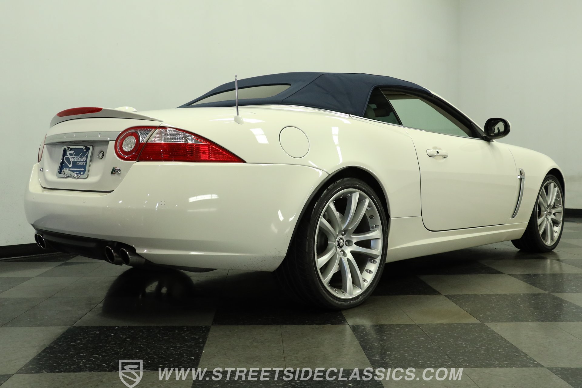Used 2007 Jaguar XKR R RWD image 26