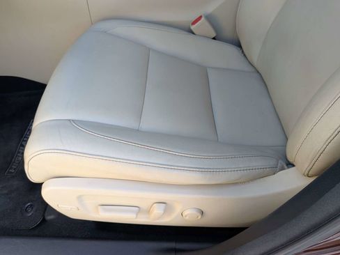 Used 2018 Toyota Highlander XLE FWD image 20