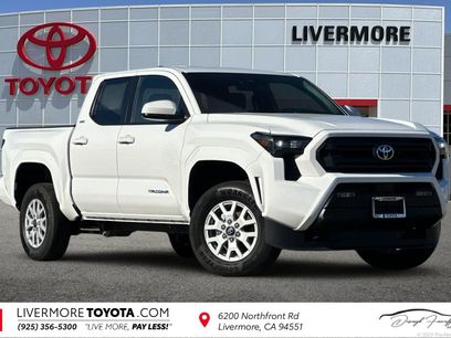 New 2025 Toyota Tacoma SR5