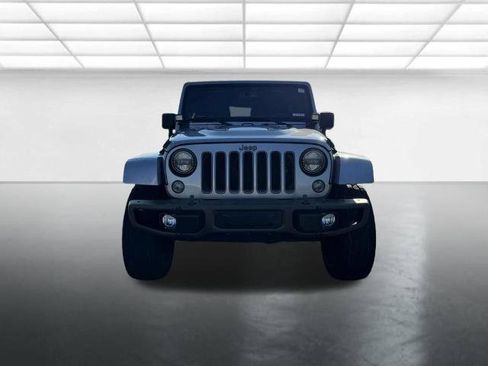 Used 2016 Jeep Wrangler Unlimited Sahara AWD/4WD image 10