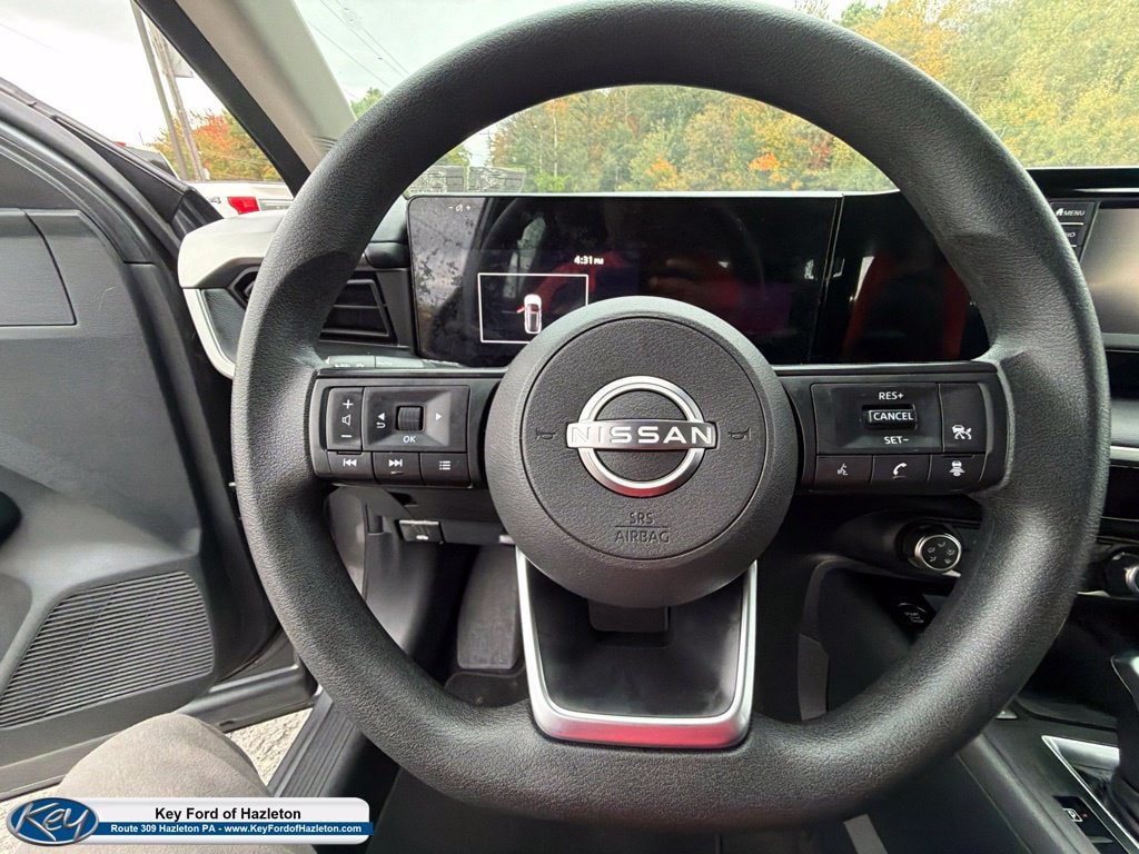 Used 2025 Nissan Kicks S AWD/4WD image 23