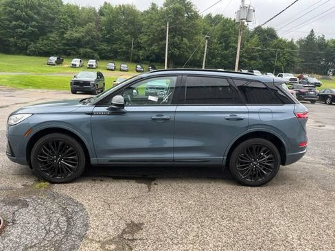 Used 2023 Lincoln Corsair Reserve w/ Equipment Group 201A AWD/4WD image 9