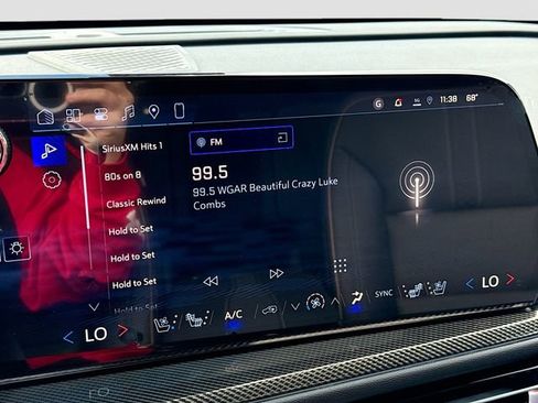 New 2026 Chevrolet Traverse High Country image 16