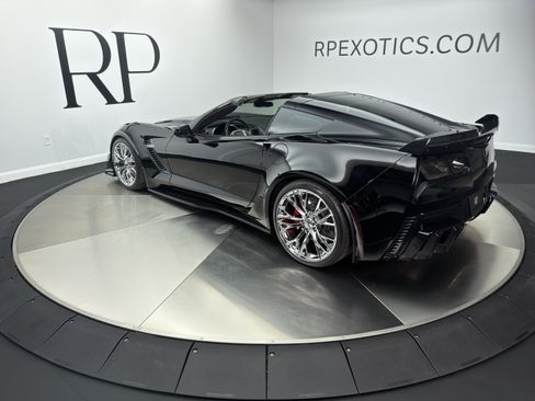 Used 2018 Chevrolet Corvette Z06 RWD image 7