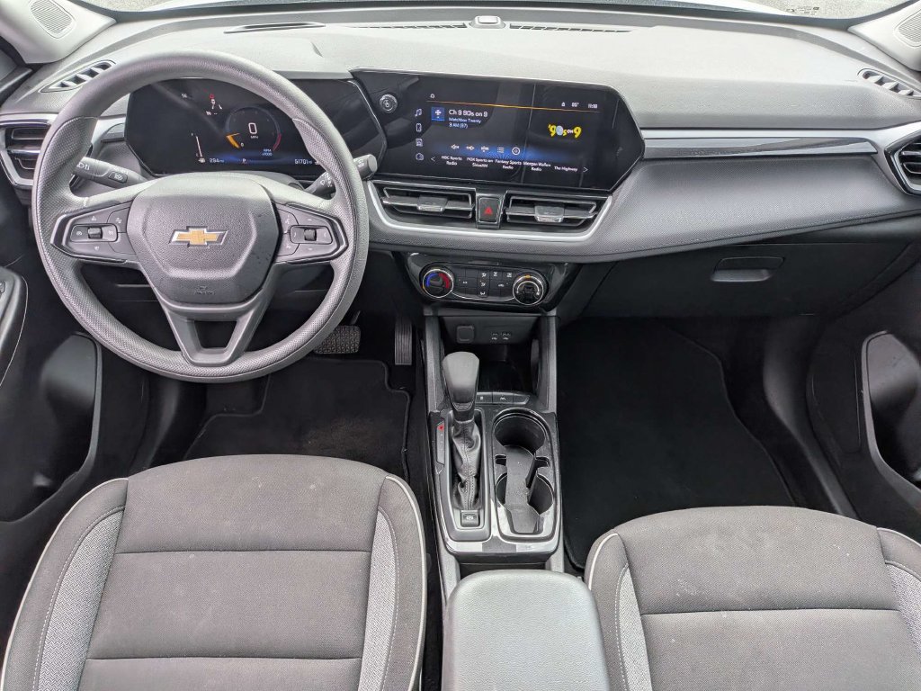 Used 2025 Chevrolet TrailBlazer LT FWD image 13