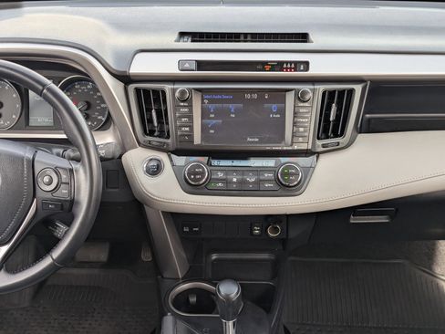 Used 2017 Toyota RAV4 XLE image 17