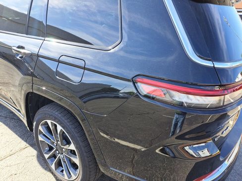 Used 2021 Jeep Grand Cherokee L Overland image 23