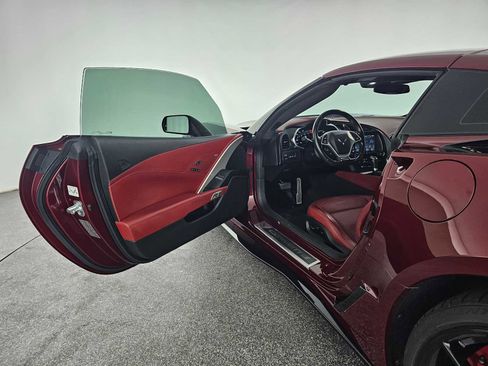 Used 2016 Chevrolet Corvette Z06 w/ 3LZ Preferred Equipment Group image 15