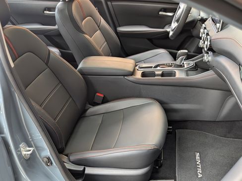 Used 2024 Nissan Sentra SR w/ SR Premium Package image 21