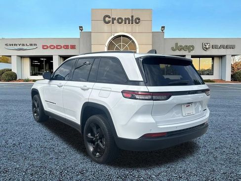 Used 2023 Jeep Grand Cherokee Limited w/ Black Appearance Package RWD image 5
