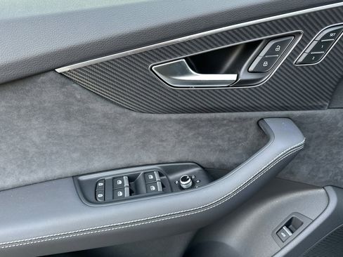 New 2025 Audi SQ7 Premium Plus image 8