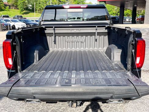 Used 2022 GMC Sierra 1500 AT4 w/ AT4 Premium Package image 9