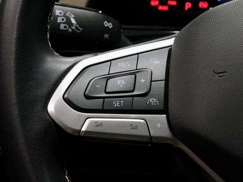 Used 2025 Volkswagen Atlas SE AWD/4WD image 28
