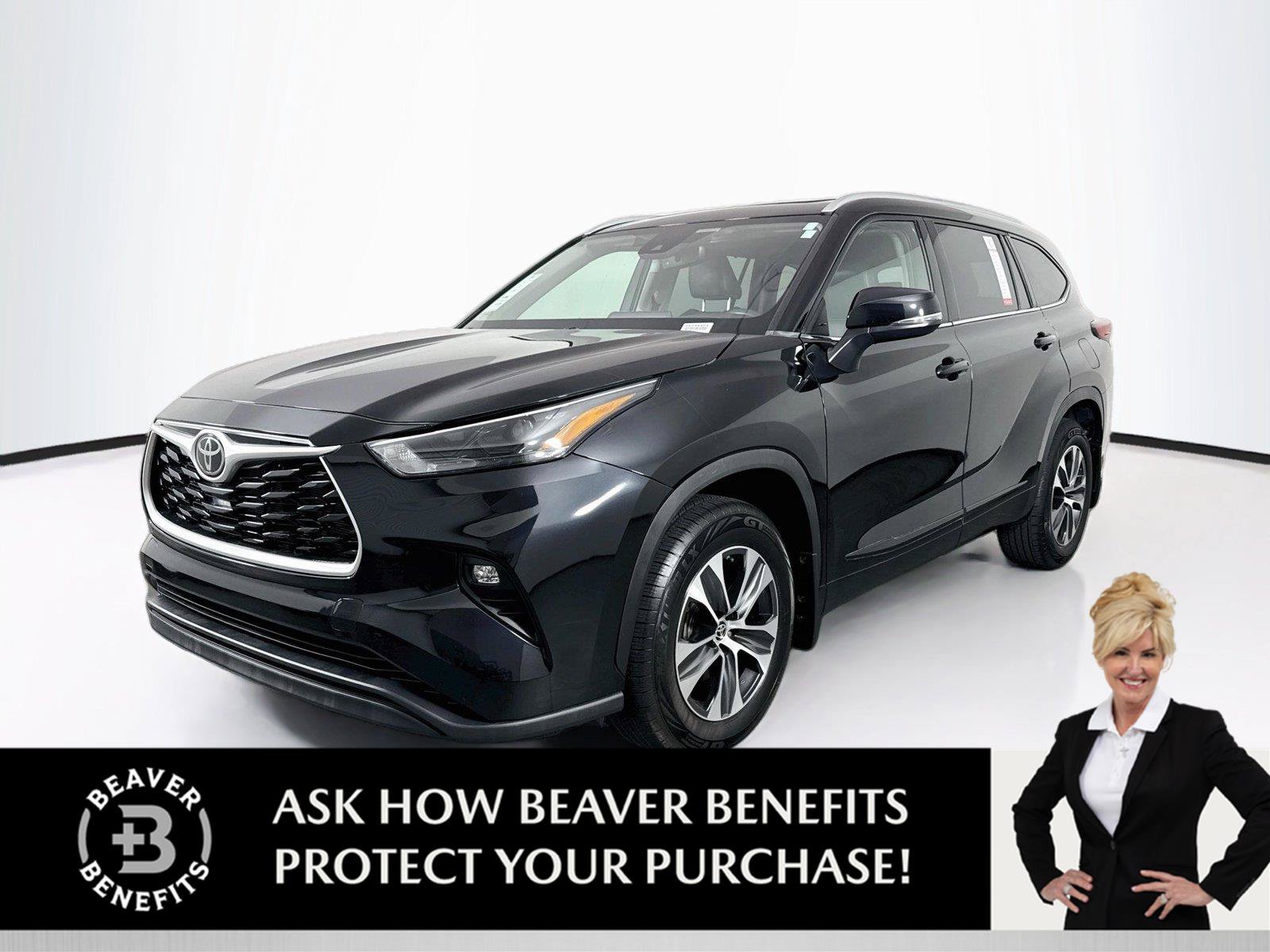 Used 2022 Toyota Highlander XLE AWD/4WD image 1