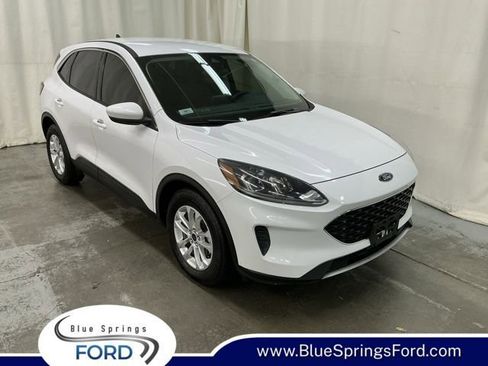 Used 2021 Ford Escape SE FWD image 1