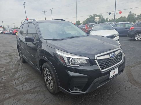 Used 2019 Subaru Forester Premium AWD/4WD image 10