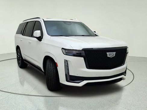 Used 2021 Cadillac Escalade Sport w/ Driver Assist Tech Package AWD/4WD image 4