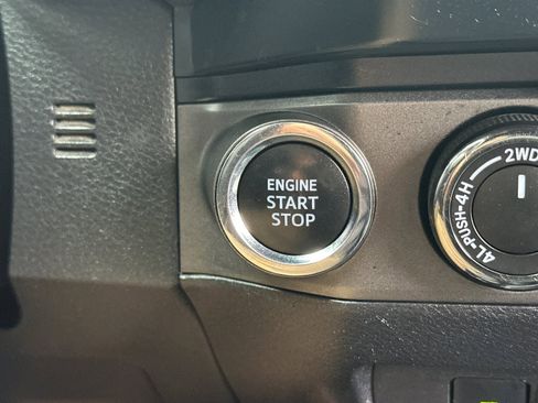 Used 2020 Toyota Tacoma TRD Off-Road image 21