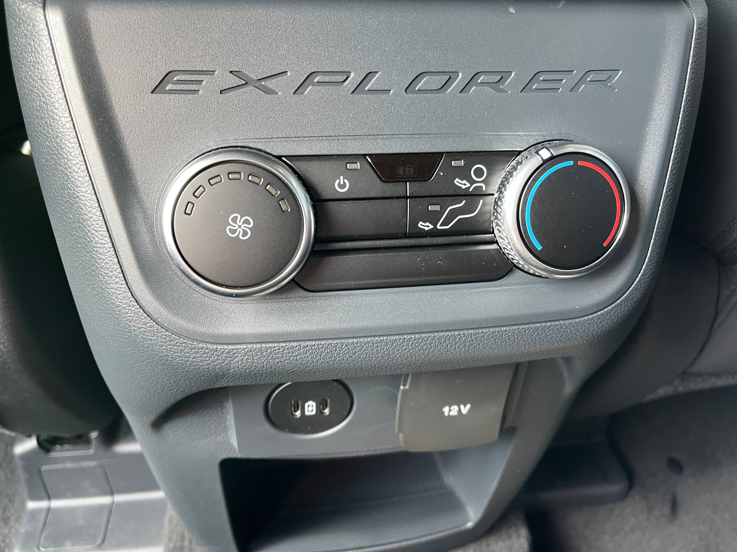 New 2027 Ford Explorer ST-Line AWD/4WD image 12
