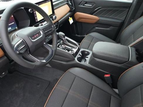 New 2026 GMC Canyon AT4 AWD/4WD image 9